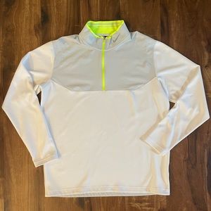 •Men’s Nike Golf Half Zip•